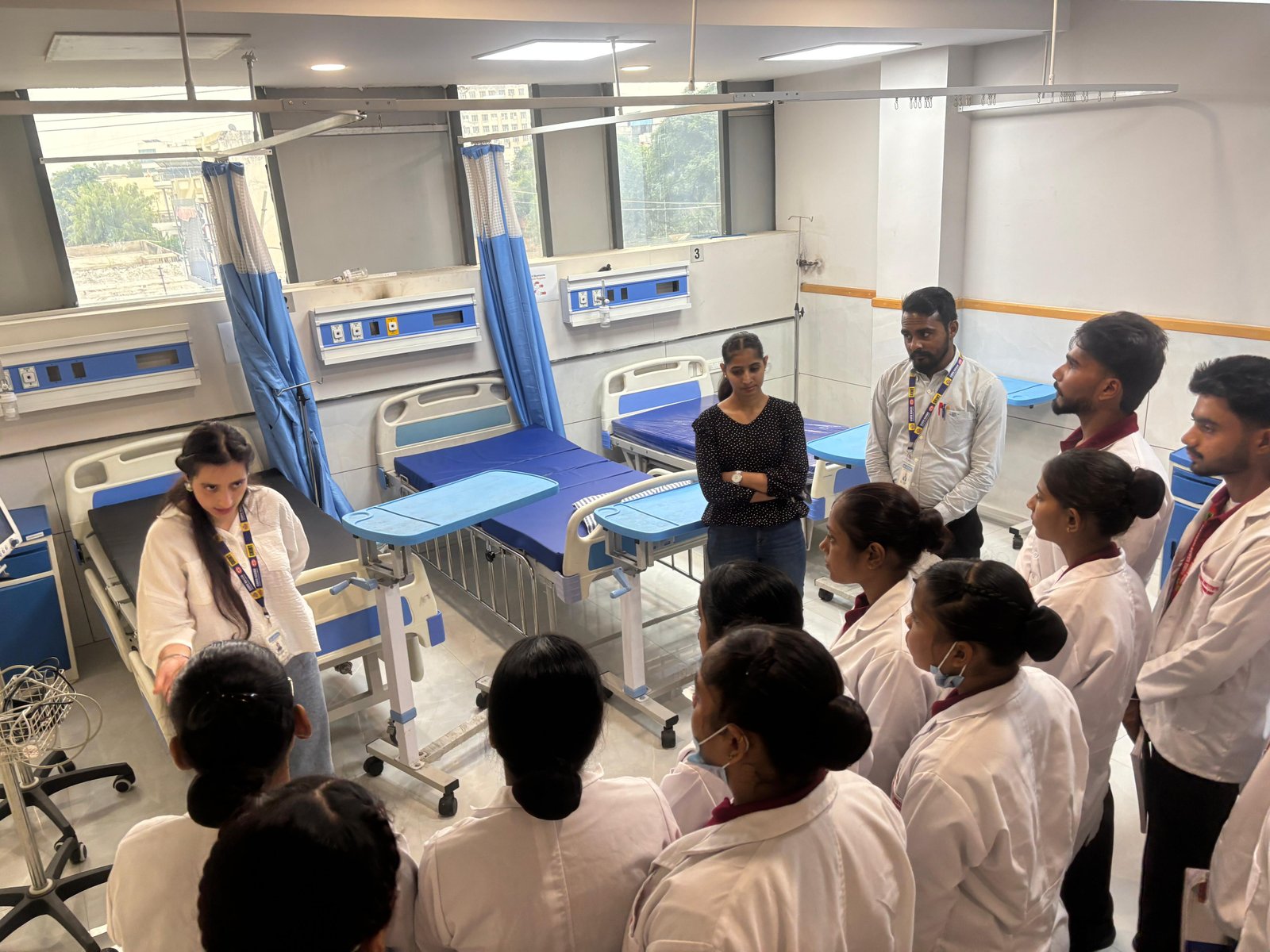 CLINICAL EXPOSURE VISIT Learning Through Real Hospital Experience Multi-Speciality Centre Hospital & Vardhman